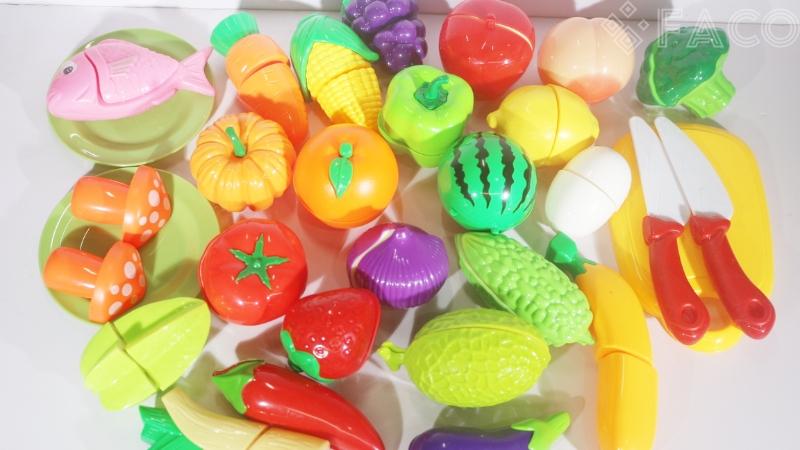 Bộ đồ chơi nhà bếp cắt rau củ là gì?