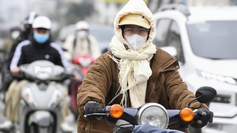 Mặc gì để giữ ấm cơ thể hiệu quả khi thời tiết chuyển lạnh đột ngột? Mặc gì để giữ ấm cơ thể hiệu quả khi thời tiết chuyển lạnh đột ngột?